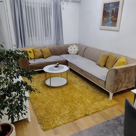 Lovely Apartment - Ljupki Stan بودغوريتْسا المظهر الخارجي الصورة
